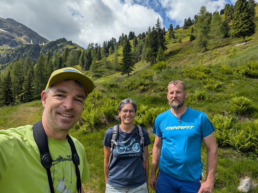 Gemeinsame Begehung auf der Kolbentalalm zur Vorbereitung der Pflegemaßnahmen